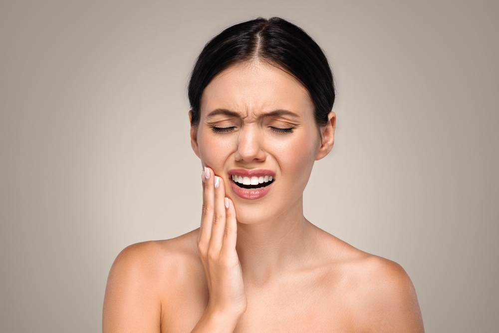 causes of tooth sensitivity